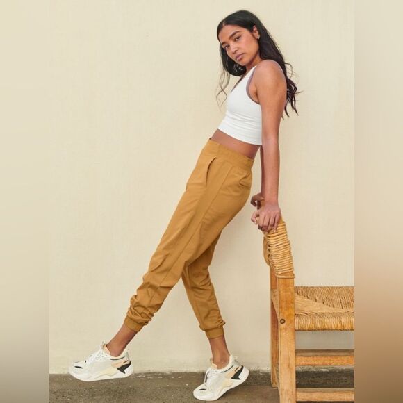 Athleta Textured Brooklyn Jogger Pants Women's Yellow Pull On Activewear Sz 0 - Picture 2 of 9